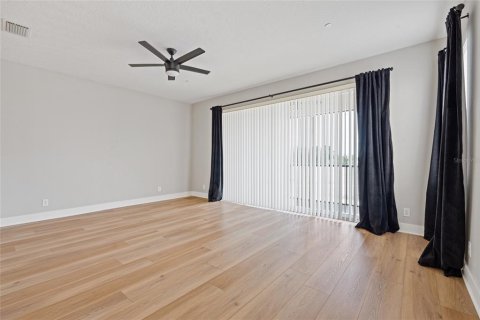 Adosado en alquiler en Saint Petersburg, Florida, 3 dormitorios, 189.89 m2 № 1907855 - foto 4