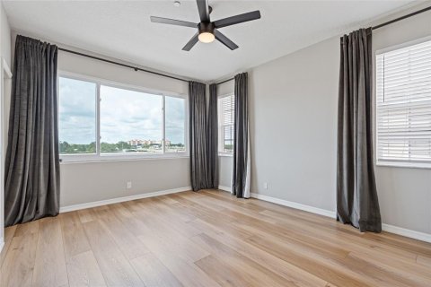 Adosado en alquiler en Saint Petersburg, Florida, 3 dormitorios, 189.89 m2 № 1907855 - foto 28