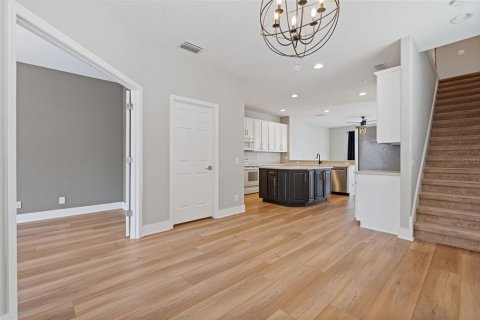 Adosado en alquiler en Saint Petersburg, Florida, 3 dormitorios, 189.89 m2 № 1907855 - foto 18