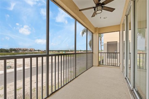 Adosado en alquiler en Saint Petersburg, Florida, 3 dormitorios, 189.89 m2 № 1907855 - foto 8