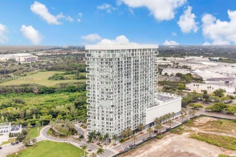 Condo in Sunrise, Florida, 2 bedrooms  № 1928722 - photo 26