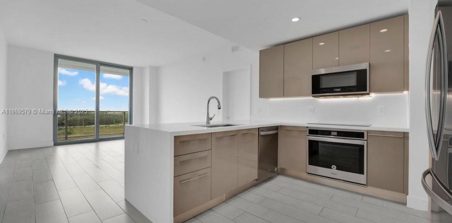 Condo in Sunrise, Florida, 2 bedrooms  № 1928722