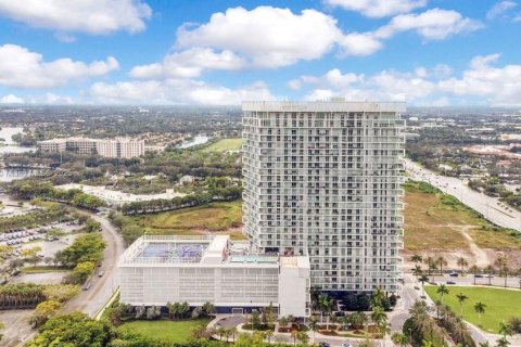 Condo in Sunrise, Florida, 2 bedrooms  № 1928722 - photo 25