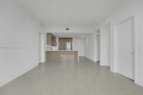 Condo in Sunrise, Florida, 2 bedrooms  № 1928722 - photo 2