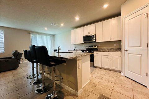 House in Plant City, Florida 4 bedrooms, 181.81 sq.m. № 1780948 - photo 17
