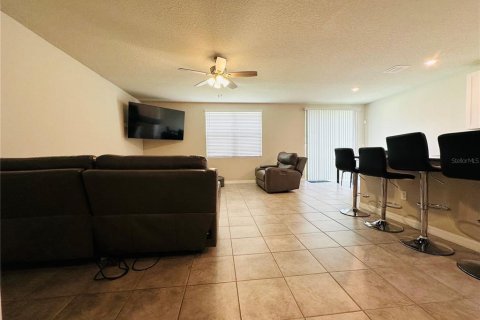House in Plant City, Florida 4 bedrooms, 181.81 sq.m. № 1780948 - photo 26