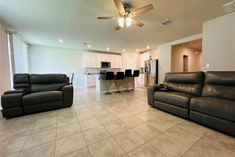 House in Plant City, Florida 4 bedrooms, 181.81 sq.m. № 1780948 - photo 24