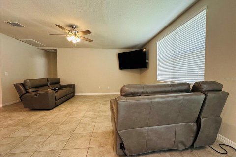 House in Plant City, Florida 4 bedrooms, 181.81 sq.m. № 1780948 - photo 25