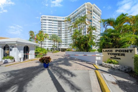 Copropriété à vendre à Hallandale Beach, Floride: 1 chambre, 89.93 m2 № 1976899 - photo 1