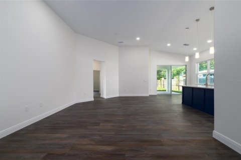 House in Orlando, Florida 4 bedrooms, 164.25 sq.m. № 1826972 - photo 3