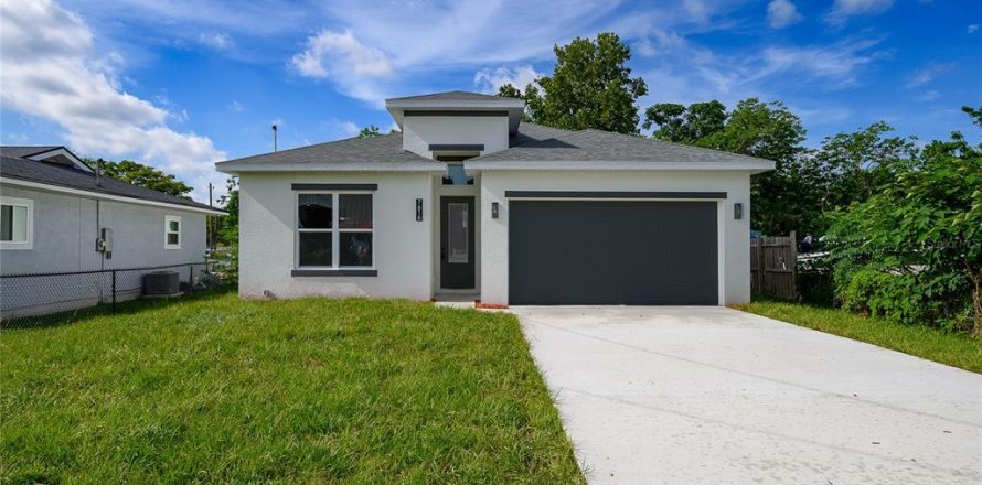 House in Orlando, Florida 4 bedrooms, 164.25 sq.m. № 1826972