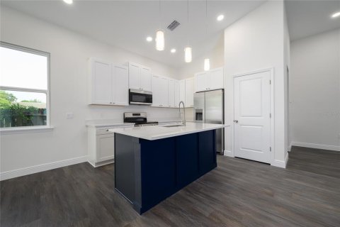 House in Orlando, Florida 4 bedrooms, 164.25 sq.m. № 1826972 - photo 10
