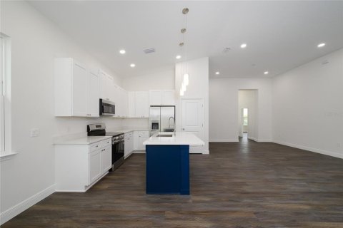 House in Orlando, Florida 4 bedrooms, 164.25 sq.m. № 1826972 - photo 8