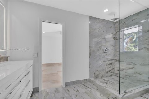 Снять в аренду виллу или дом в Норт-Майами, Флорида 5 спален, 344.2м2, № 1963868 - фото 19