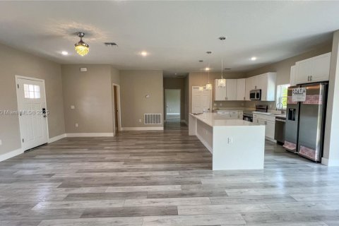 Casa en venta en Sebring, Florida, 3 dormitorios № 1953007 - foto 3