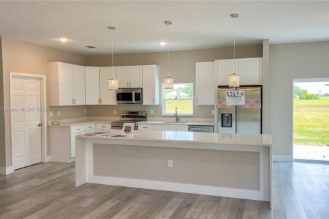 Casa en venta en Sebring, Florida, 3 dormitorios № 1953007 - foto 5