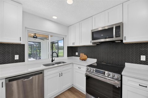 Casa en venta en Brandon, Florida, 4 dormitorios, 285.77 m2 № 2351625 - foto 25