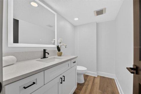 Casa en venta en Brandon, Florida, 4 dormitorios, 285.77 m2 № 2351625 - foto 19