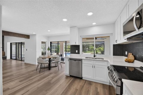 Casa en venta en Brandon, Florida, 4 dormitorios, 285.77 m2 № 2351625 - foto 22