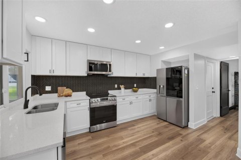 Casa en venta en Brandon, Florida, 4 dormitorios, 285.77 m2 № 2351625 - foto 23