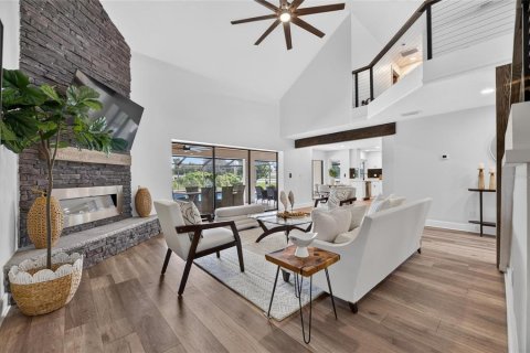 Casa en venta en Brandon, Florida, 4 dormitorios, 285.77 m2 № 2351625 - foto 10