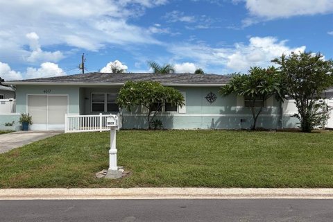 Casa en Saint Petersburg, Florida 2 dormitorios, 85.47 m2 № 2367271