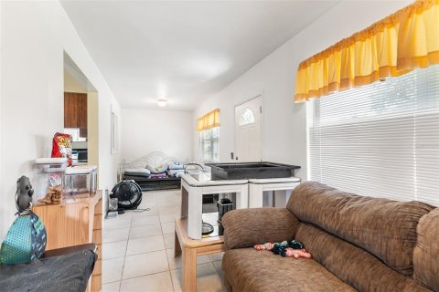 House in Lakeland, Florida 2 bedrooms, 143.35 sq.m. № 2217125 - photo 12