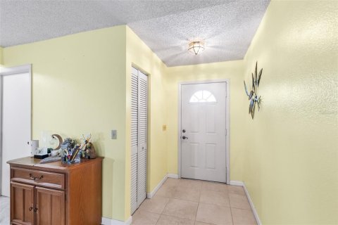House in Lakeland, Florida 2 bedrooms, 143.35 sq.m. № 2217125 - photo 9