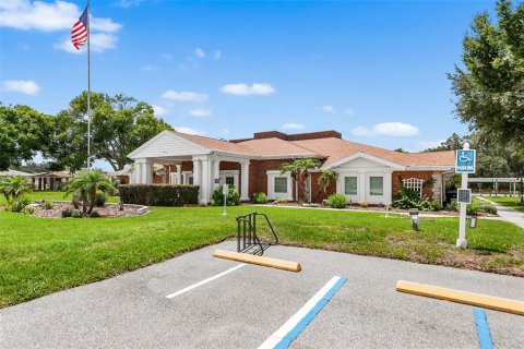House in Lakeland, Florida 2 bedrooms, 143.35 sq.m. № 2217125 - photo 28