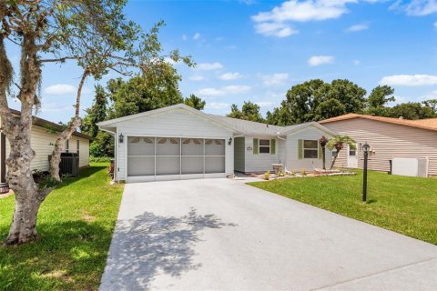 House in Lakeland, Florida 2 bedrooms, 143.35 sq.m. № 2217125 - photo 6