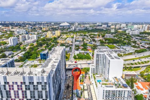 Condo in Miami, Florida, 2 bedrooms № 2074156 - photo 24