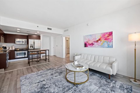 Condominio en venta en Miami, Florida, 1 dormitorio, 58.34 m2 № 1861970 - foto 6