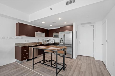 Condominio en venta en Miami, Florida, 1 dormitorio, 58.34 m2 № 1861970 - foto 9