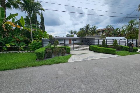 Villa ou maison à vendre à Fort Lauderdale, Floride: 3 chambres, 134.71 m2 № 1927916 - photo 2