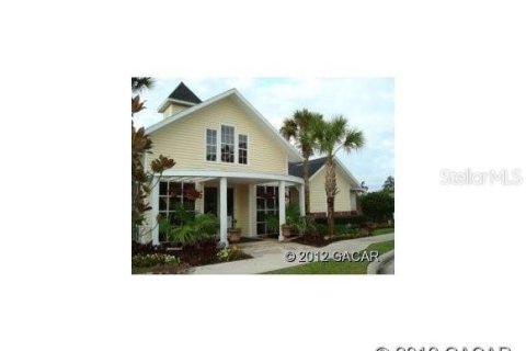 Townhouse in Gainesville, Florida 2 bedrooms, 118.45 sq.m. № 1901152 - photo 1
