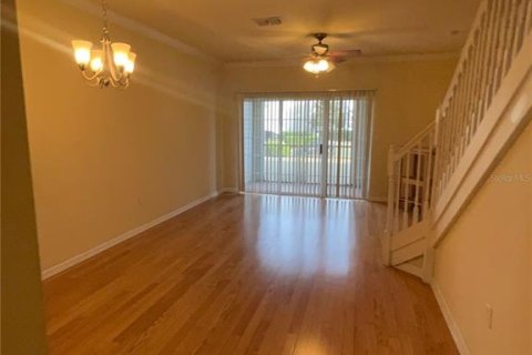 Townhouse in Gainesville, Florida 2 bedrooms, 118.45 sq.m. № 1901152 - photo 13