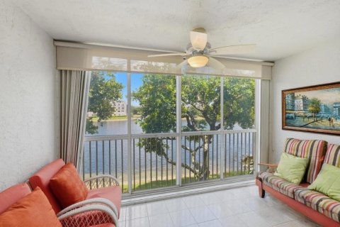 Купить кондоминиум в Тамарак, Флорида 3 комнаты, 112.88м2, № 2261540 - фото 18