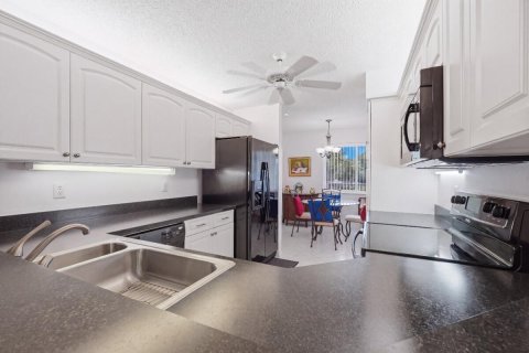 Купить кондоминиум в Тамарак, Флорида 3 комнаты, 112.88м2, № 2261540 - фото 29