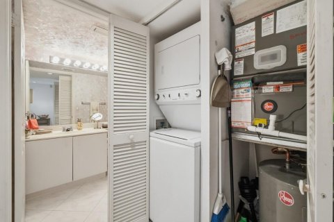 Купить кондоминиум в Тамарак, Флорида 3 комнаты, 112.88м2, № 2261540 - фото 27