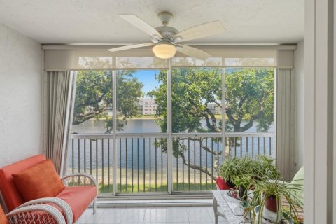 Купить кондоминиум в Тамарак, Флорида 3 комнаты, 112.88м2, № 2261540 - фото 21
