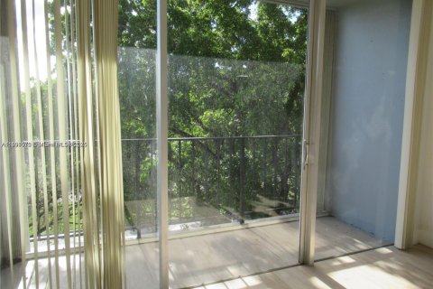 Снять в аренду кондоминиум в Майами, Флорида 1 спальня, 57.6м2, № 1948871 - фото 9