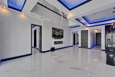 Купить виллу или дом в Аполло-Бич, Флорида 12 комнат, 355.17м2, № 1754444 - фото 17