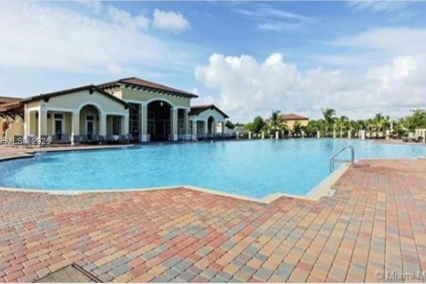 Touwnhouse à louer à Cutler Bay, Floride: 3 chambres, 140.75 m2 № 2154604 - photo 12