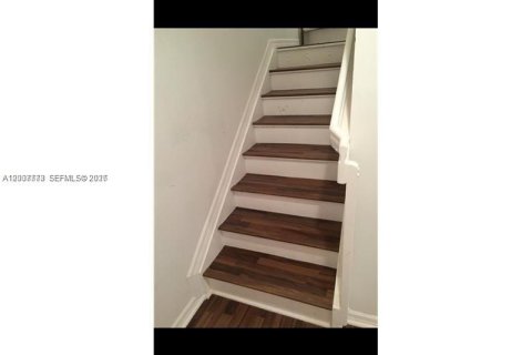 Touwnhouse à louer à Cutler Bay, Floride: 3 chambres, 140.75 m2 № 2154604 - photo 7