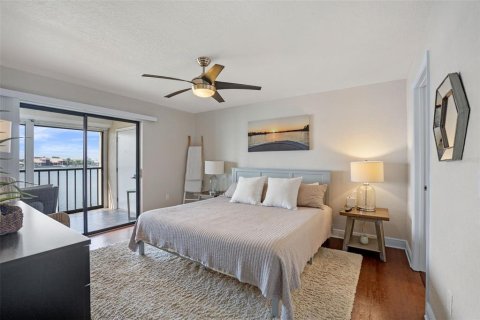 Condo in New Smyrna Beach, Florida, 2 bedrooms  № 1870522 - photo 17