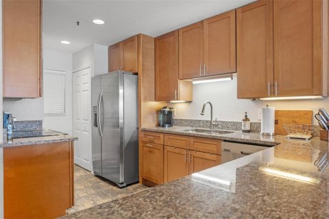 Condo in New Smyrna Beach, Florida, 2 bedrooms  № 1870522 - photo 5
