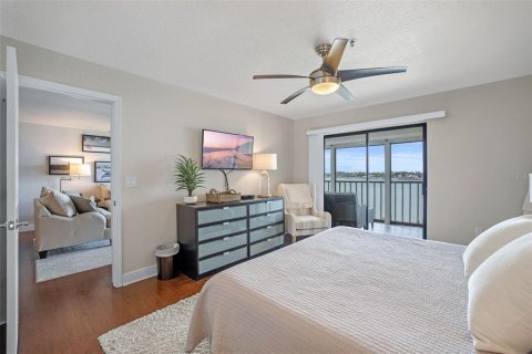 Condo in New Smyrna Beach, Florida, 2 bedrooms  № 1870522 - photo 18