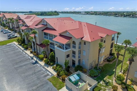 Condo in New Smyrna Beach, Florida, 2 bedrooms  № 1870522 - photo 25