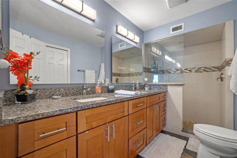 Condo in New Smyrna Beach, Florida, 2 bedrooms  № 1870522 - photo 21