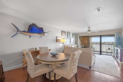 Condo in New Smyrna Beach, Florida, 2 bedrooms  № 1870522 - photo 13